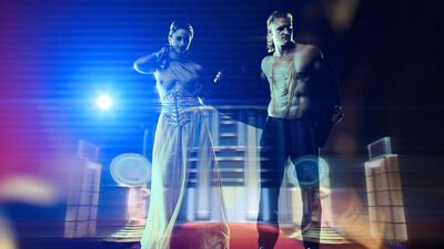 Lisa Chandler, Kat Pasion, Alyson Bath - Altered Carbon s01e01 (2018)