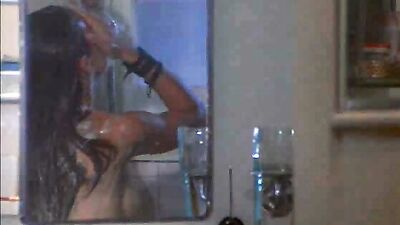 Alyssa Milano naked – Hugo Pool (1997)