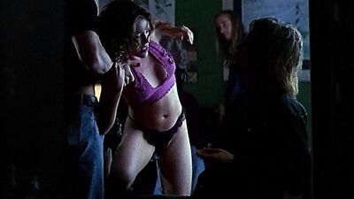 Alyssa Milano sexy – Fear (1996)