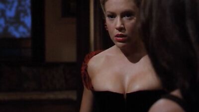 Alyssa Milano sexy – Charmed s03e07-22 (2000)