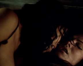 Jessica Parker Kennedy, Clara Paget – Black Sails s02e02 (2015)