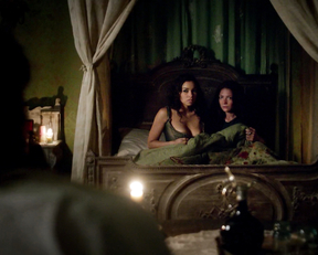 Jessica Parker Kennedy, Clara Paget – Black Sails s02e02 (2015)