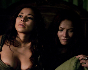 Jessica Parker Kennedy, Clara Paget – Black Sails s02e02 (2015)