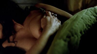 Jessica Parker Kennedy, Clara Paget – Black Sails s02e02 (2015)