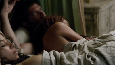 Jessica Parker Kennedy nude – Black Sails s02e04 (2015)