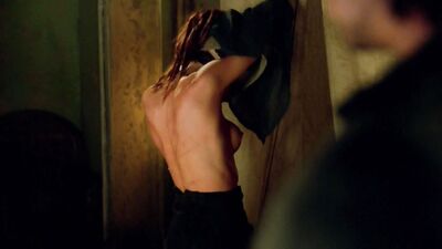 Clara Paget, Jessica Parker Kennedy – Black Sails s02e03 (2015)