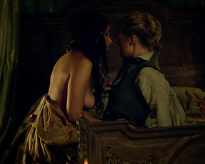 Jessica Parker Kennedy, Hannah New, etc – Black Sails s01e01 (2014)