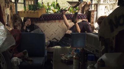 Diane Kruger, Ludivine Sagnier – Pieds nus sur les limaces (2010)