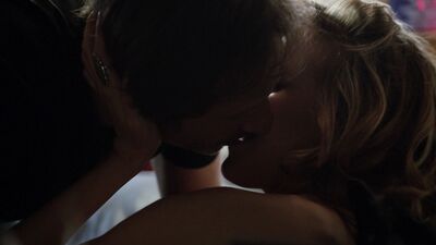 Maggie Grace boobs – Californication s06e06 (2013)