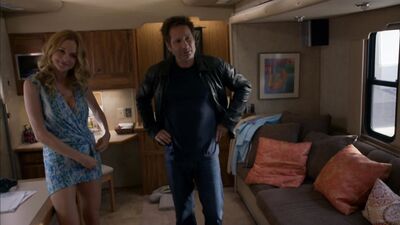 Heather Graham sex scene – Californication s07e08 (2014)