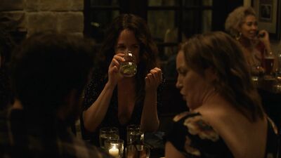 Gugu Mbatha-Raw - Easy s03e09 (2019)