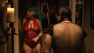 Molly Hewitt, Marika Engelhardt, Sophia Chase - Easy s03e02 (2019)