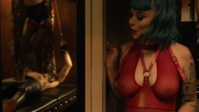 Molly Hewitt, Marika Engelhardt, Sophia Chase - Easy s03e02 (2019)