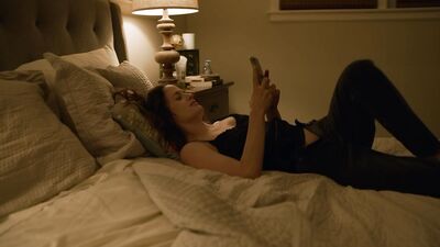 Lindsay Burdge, Lydia House - Easy s03e01 (2019)