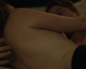 Lindsay Burdge nude - Easy s02e02 (2017)