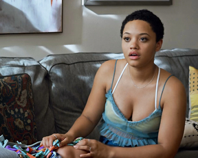 Jacqueline Toboni, Sophia Bush, Kenzie Elizabeth, Kiersey Clemons - Easy s03e03 (2019)