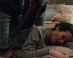 Elizabeth Reaser nude – Easy s01e01 (2016)