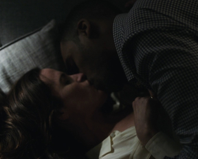 Elizabeth Reaser nude - Easy s02e02 (2017)