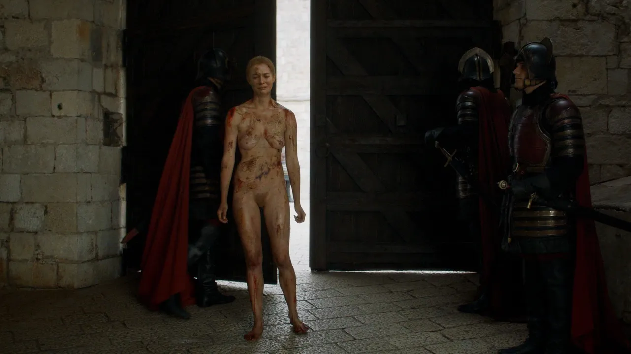 Lena Headey – Game of Thrones s05e10 (2015) : MoviesSexScenes