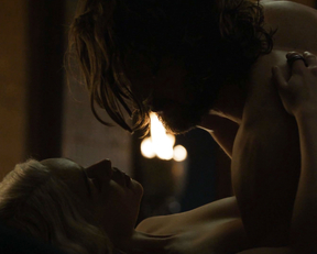 Emilia Clarke sex scene – Game of Thrones s05e07 (2015)