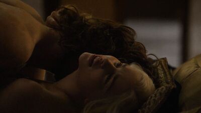 Emilia Clarke sex scene – Game of Thrones s05e07 (2015)