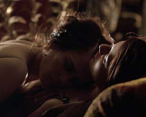 Maria Valverde, Eva Green – Cracks (2009)