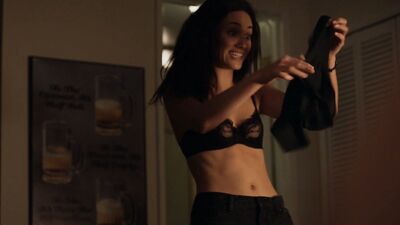 Emmy Rossum naked – Shameless s08e01 (2017)