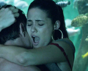 Emmy Rossum, Paige Diaz – Shameless s06e01 (2016)