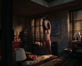 Emmy Rossum naked – Shameless s05e06 (2015)