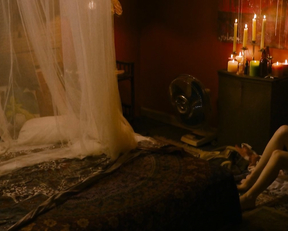 Jennifer Ehle, Reyna de Courcy,  Heather Graham, etc - Wetlands (2017)