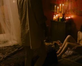 Jennifer Ehle, Reyna de Courcy,  Heather Graham, etc - Wetlands (2017)