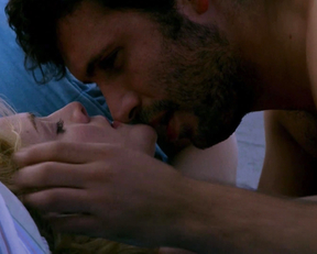 Heather Graham bra – Broken (2006)