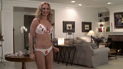 Heather Graham sexy – Anger Management (2003)