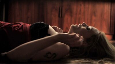 Heather Graham cleavage – About Cherry (2012)
