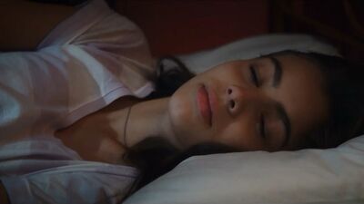 Elisa Visari, Elena Cucci, Carolina Crescentini - A casa tutti bene (2018)