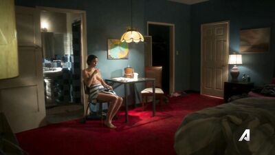Lina Esco topless – Kingdom s02e17 (2016)