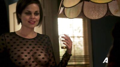 Lina Esco naked – Kingdom s02e16 (2016)