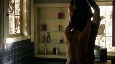 Joanna Going, Kiele Sanchez – Kingdom s01e06 (2014)