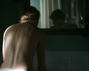 Vicky Krieps, Lizzy Caplan - Das Boot s01e04-07 (2018)