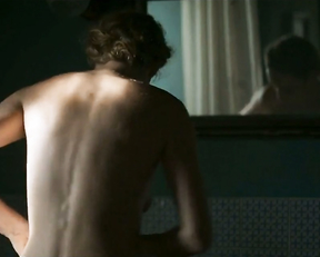 Vicky Krieps, Lizzy Caplan - Das Boot s01e04-07 (2018)