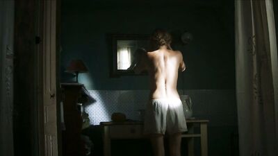 Vicky Krieps, Lizzy Caplan - Das Boot s01e04-07 (2018)