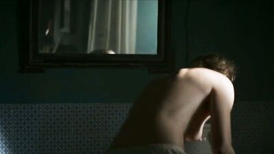 Vicky Krieps, Lizzy Caplan - Das Boot s01e04-07 (2018)