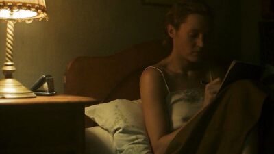 Vicky Krieps, Lizzy Caplan - Das Boot s01e04-07 (2018)