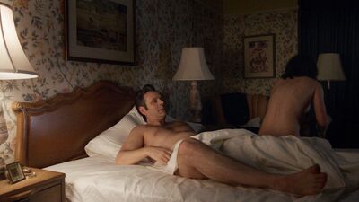 Lizzy Caplan topless – Masters of Sex s03e05 (2015)