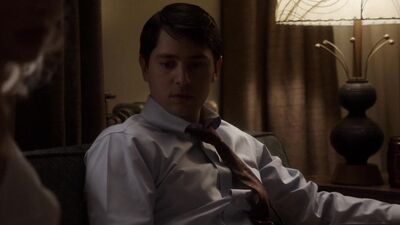 Lizzy Caplan, Rose McIver – Masters of Sex s01e04 (2013)