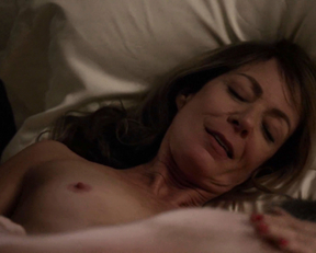 Lizzy Caplan, Allison Janney – Masters of Sex s02e01 (2014)