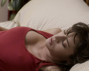 Lizzy Caplan sex scene – Save the Date (2012)
