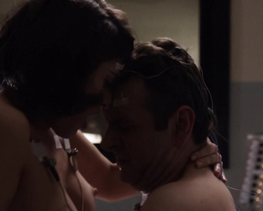 Lizzy Caplan – Masters of Sex s01e07 (2013)