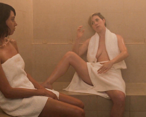 Aubrey Plaza, Alice Wetterlund – Mike & Dave Need Wedding Dates (2016)