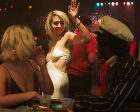 Maggie Gyllenhaal, Emily Meade, etc - The Deuce s02e01 (2018)